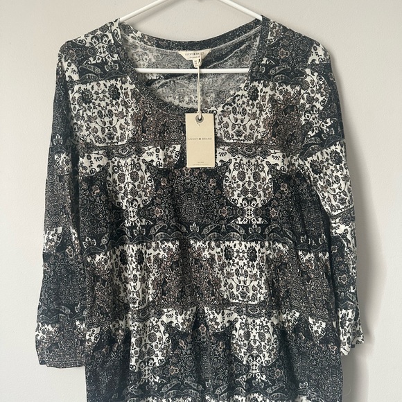 🆕🍍3/$25 Item Lucky Brand Top - Picture 3 of 6